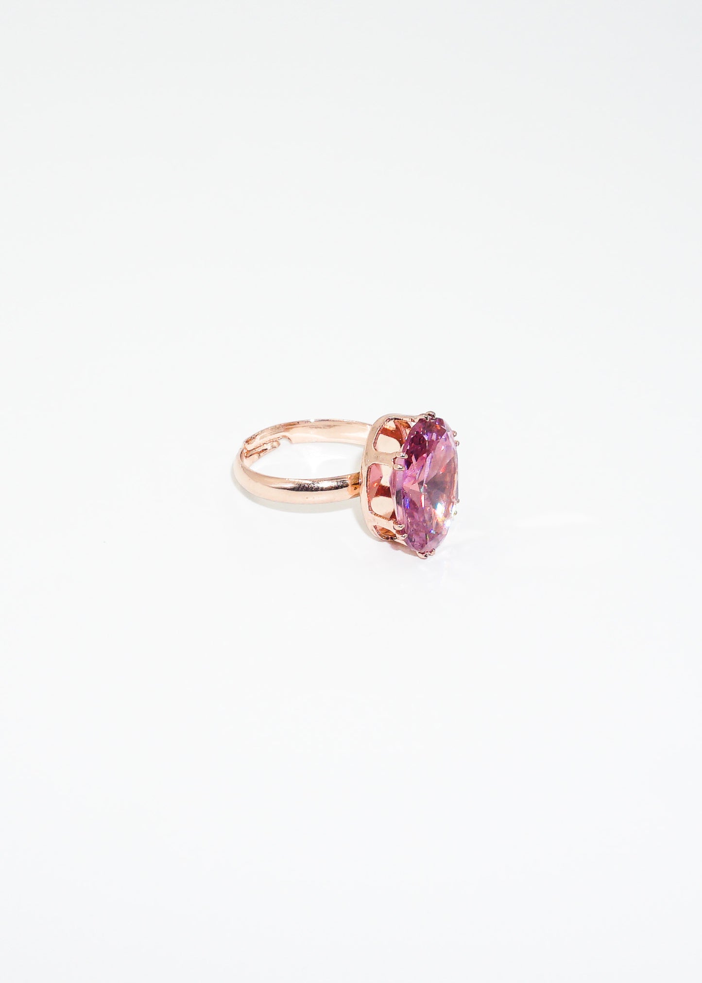 Anillo con zirconia rosa grande