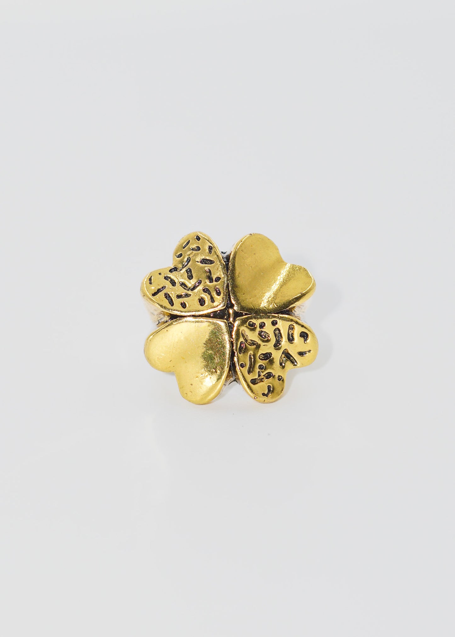 Anillo trébol vintage dorado viejo
