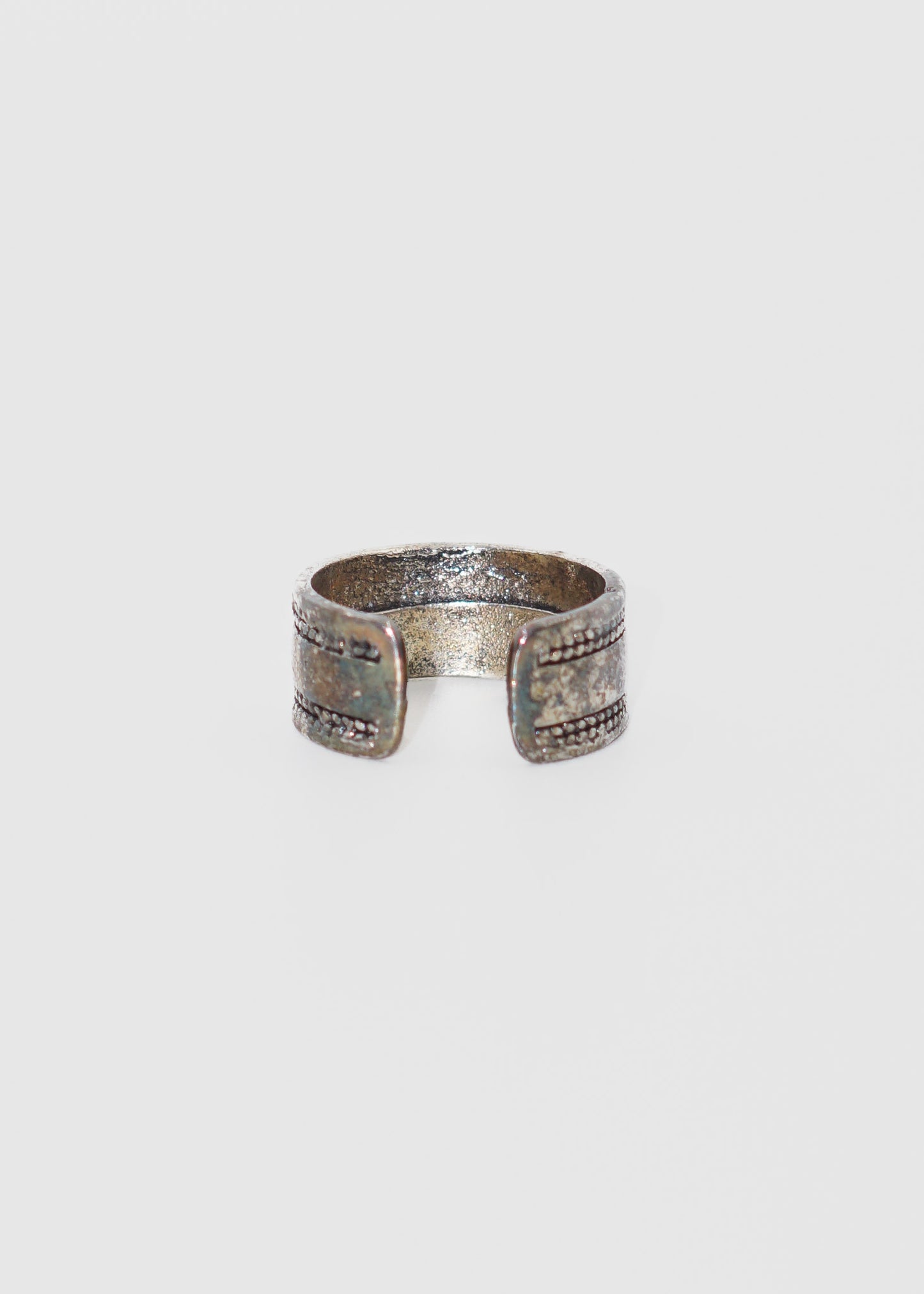 Anillo vintage liso con labrado ajustable