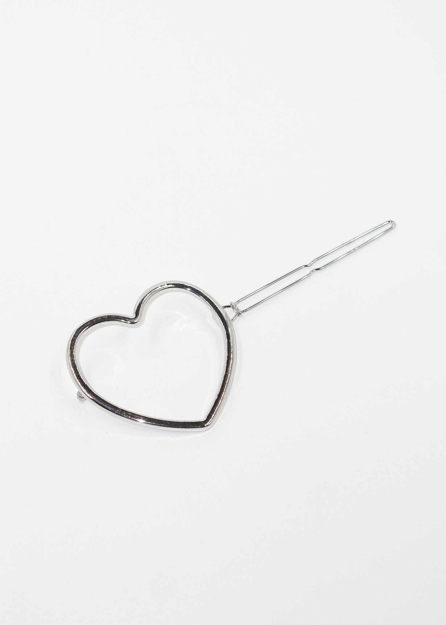 Broche de pelo metálico corazón