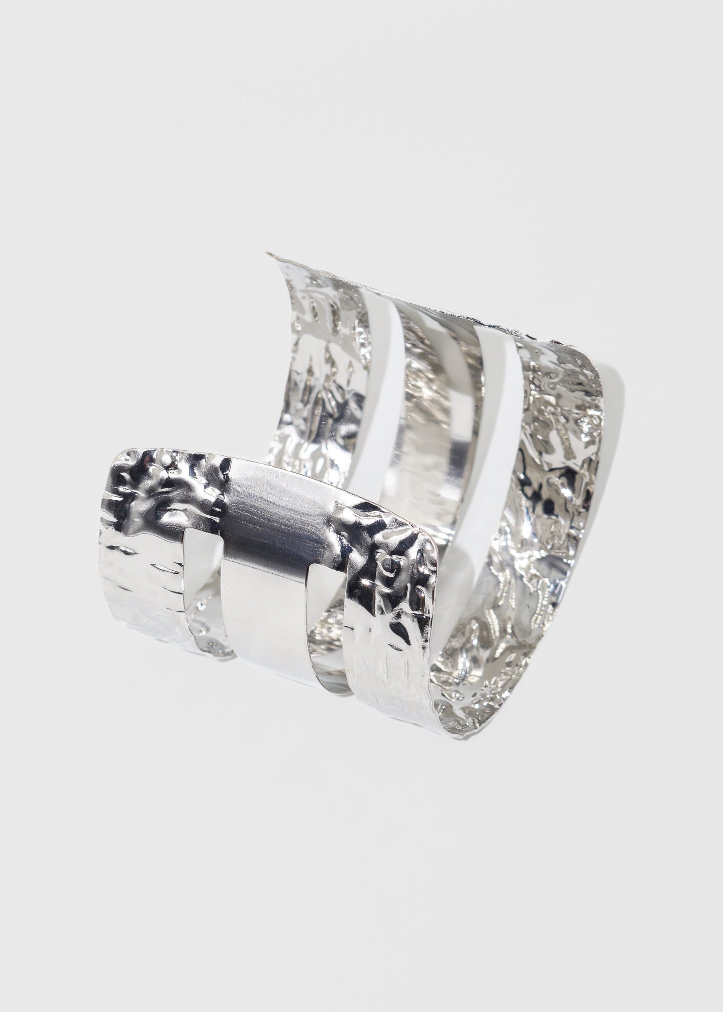 Brazalete franjas con labrado