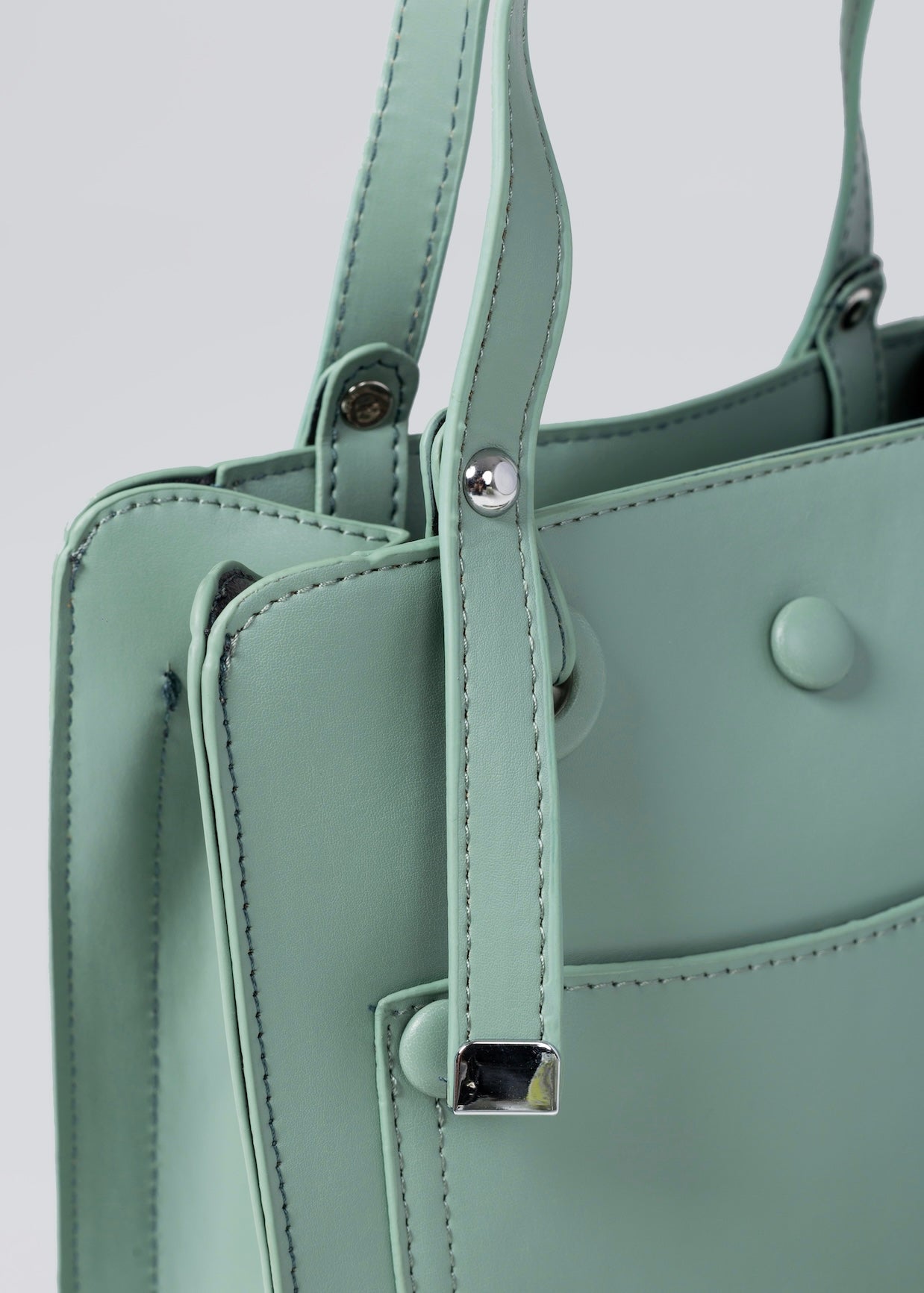 Cartera básica con correa