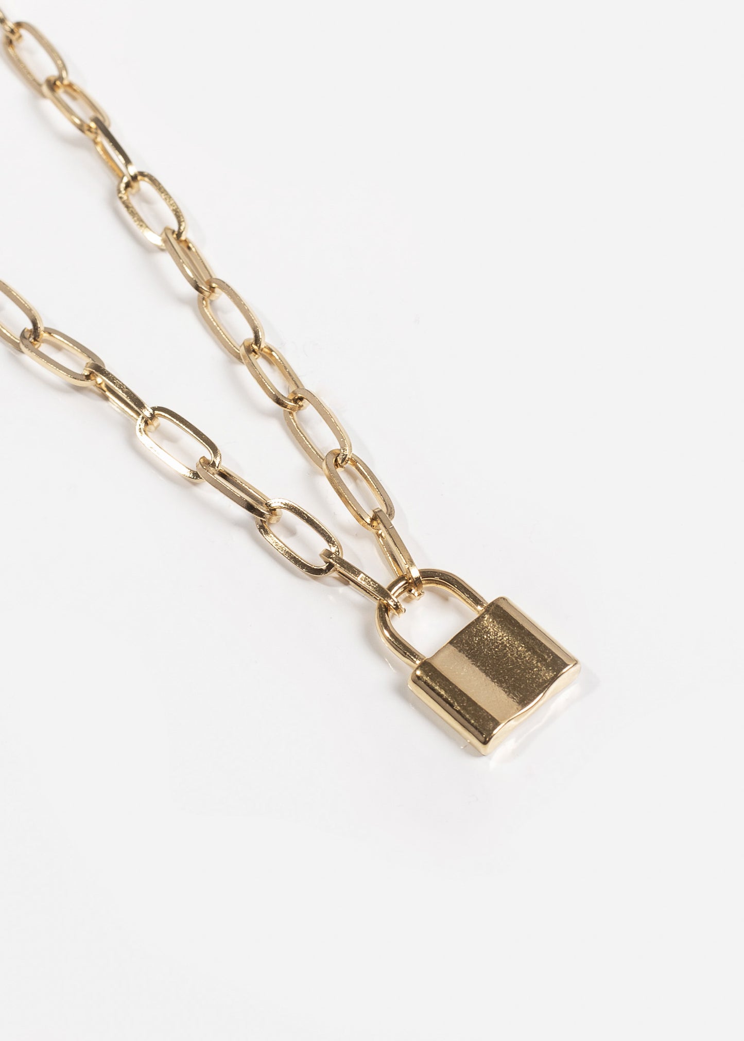 Cadena con dije candado acero quirúrgico