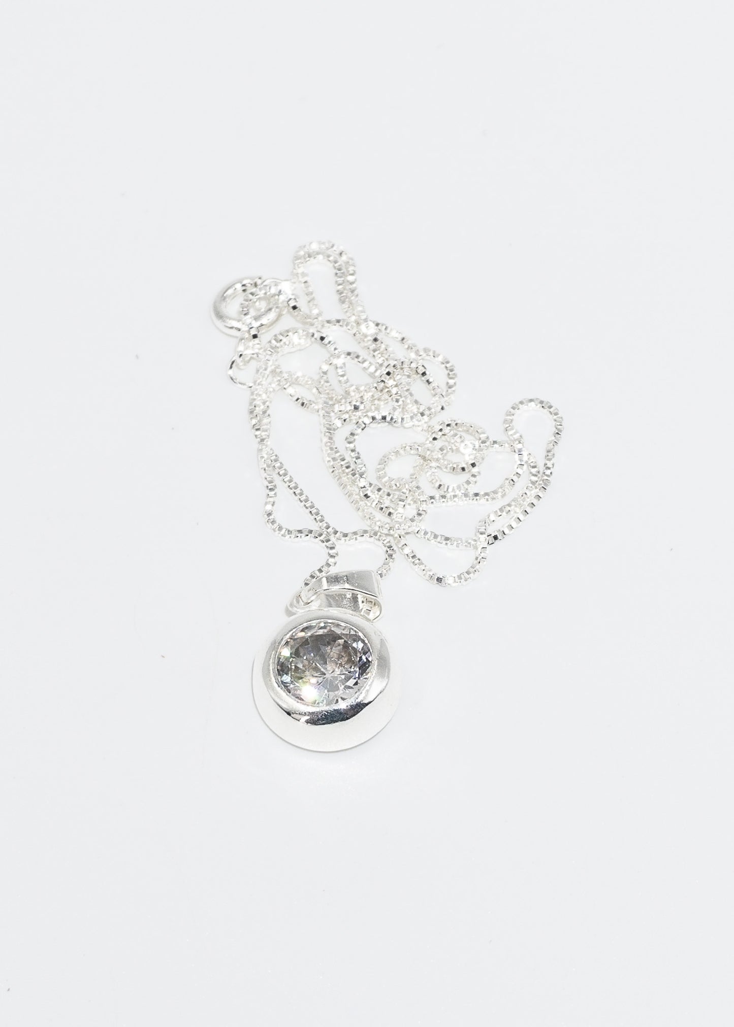 Cadena collar punto luz grande zirconia