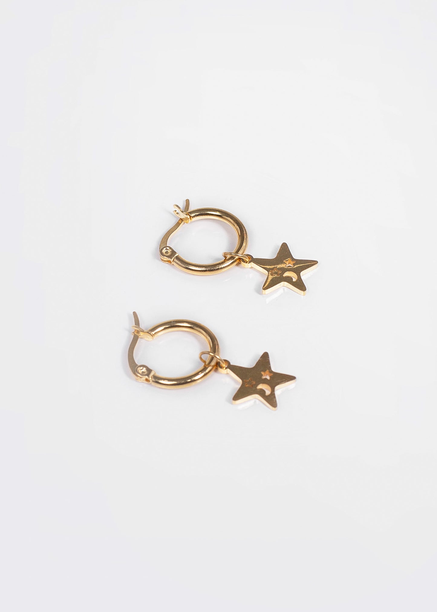 Aros con dije estrella acero quirúrgico