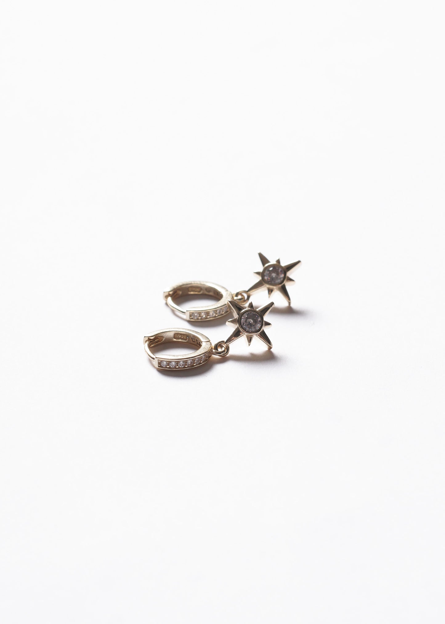 Caravanas aros con dije estrella zirconias Plata 925 & Baño de oro 18k