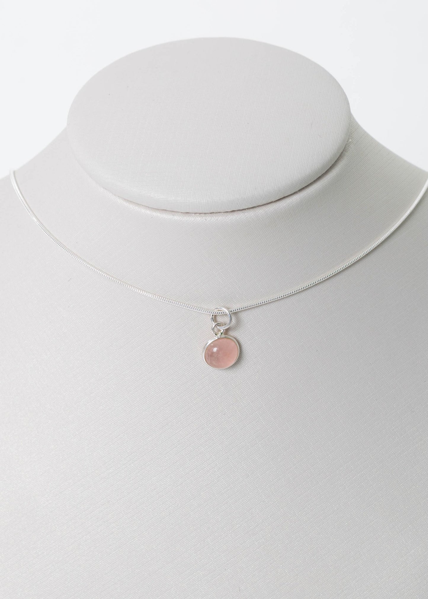 Cadena collar con dije cuarzo rosa redondo plata 925 - Amor