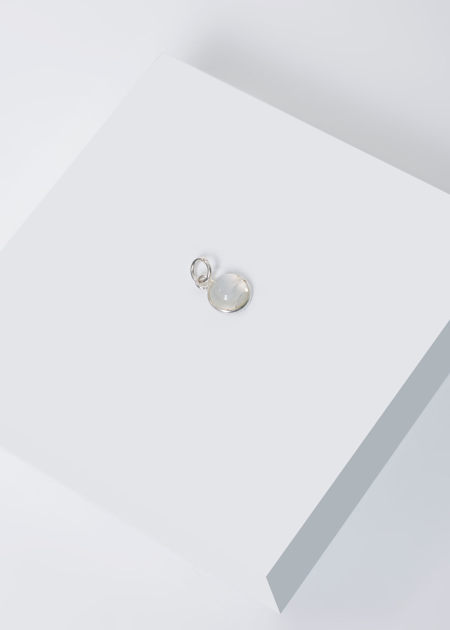 Dije piedra luna redondo plata 925 - Paz