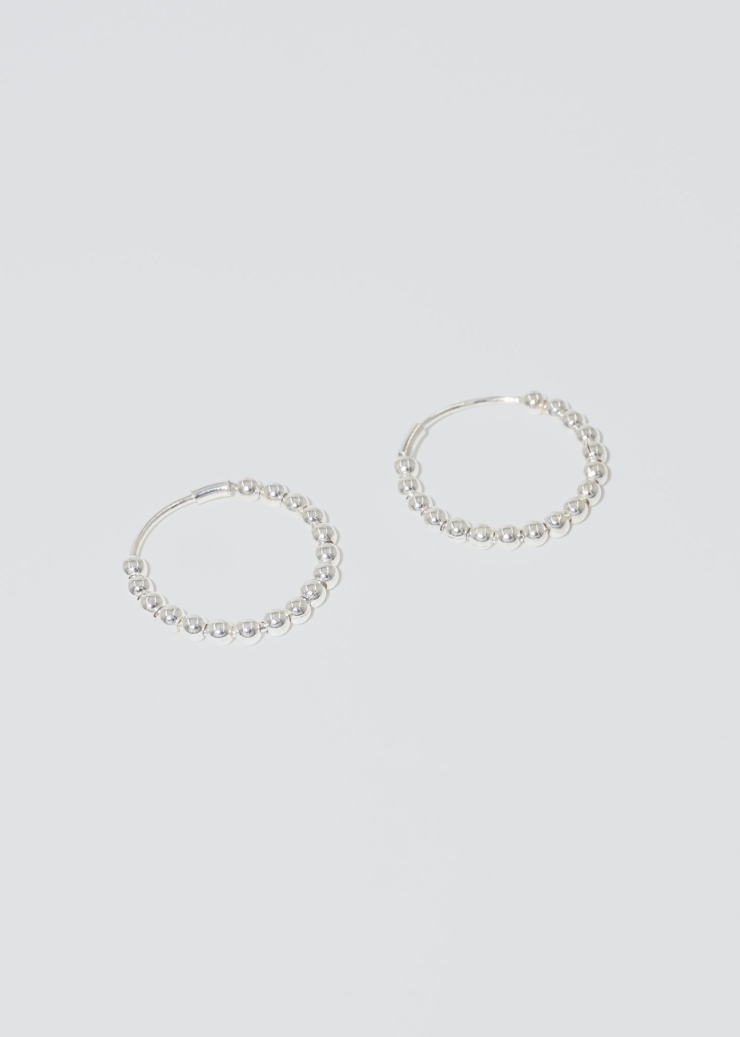 Caravanas aros con esferas 20mm plata 925