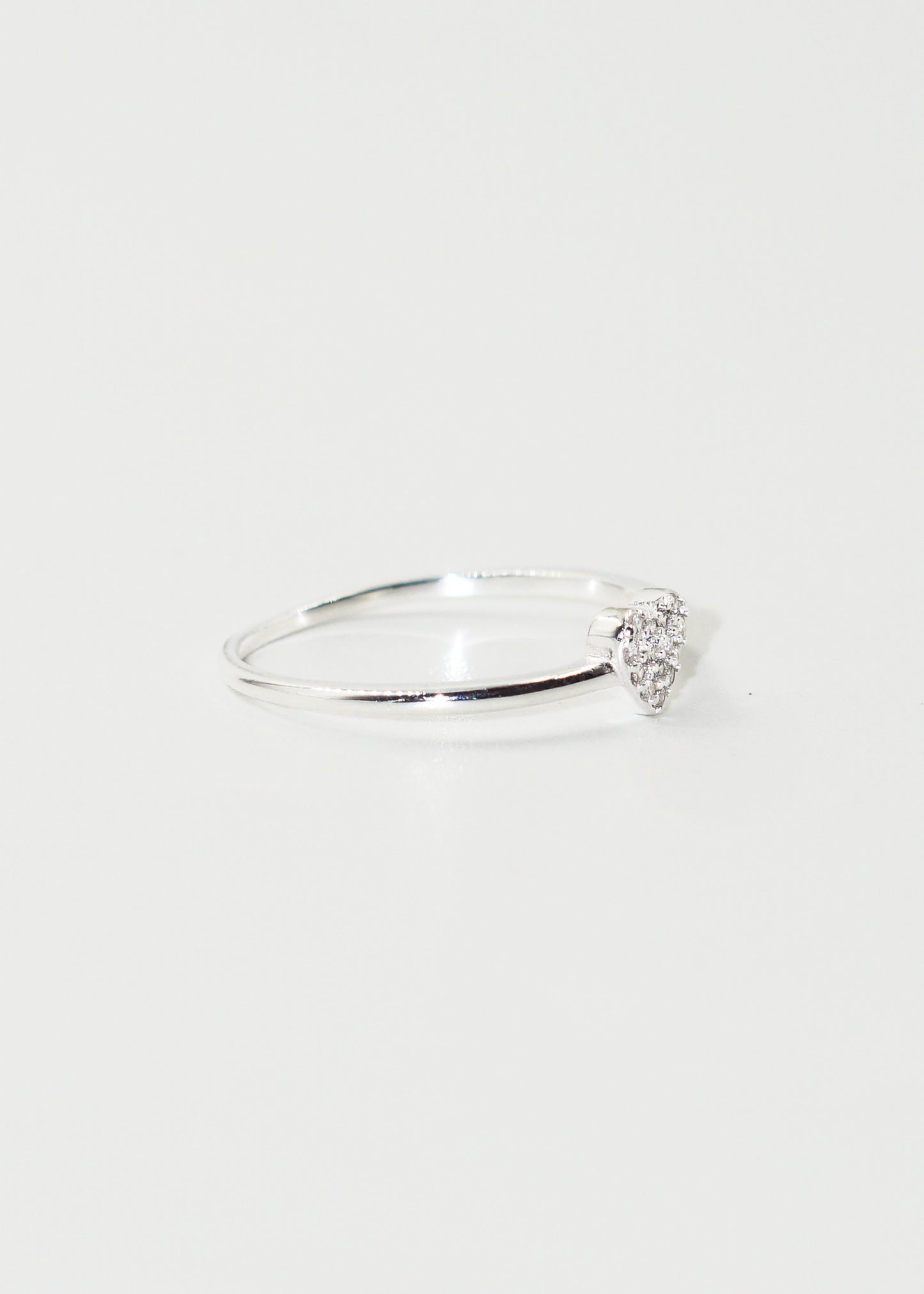 Anillo con corazón de zirconias plata 925
