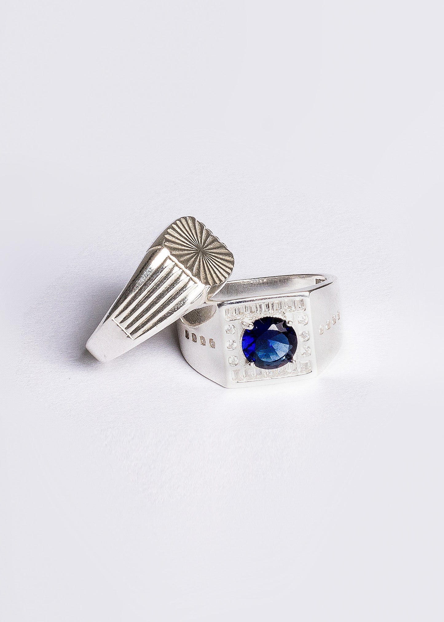 Anillo de mesa cincelado plata 925