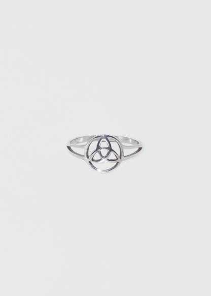 Anillo nudo de brujas acero quirúrgico