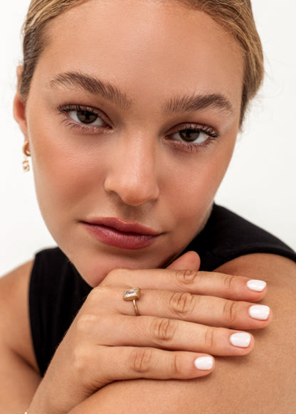 Anillo ajustable con brillo cuadrado acero quirúrgico