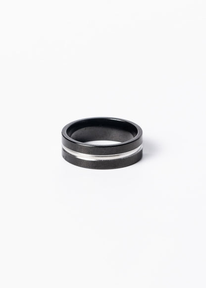 Anillo black línea plateada acero quirúrgico