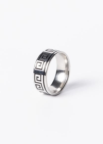 Anillo labrado guarda griega acero quirúrgico