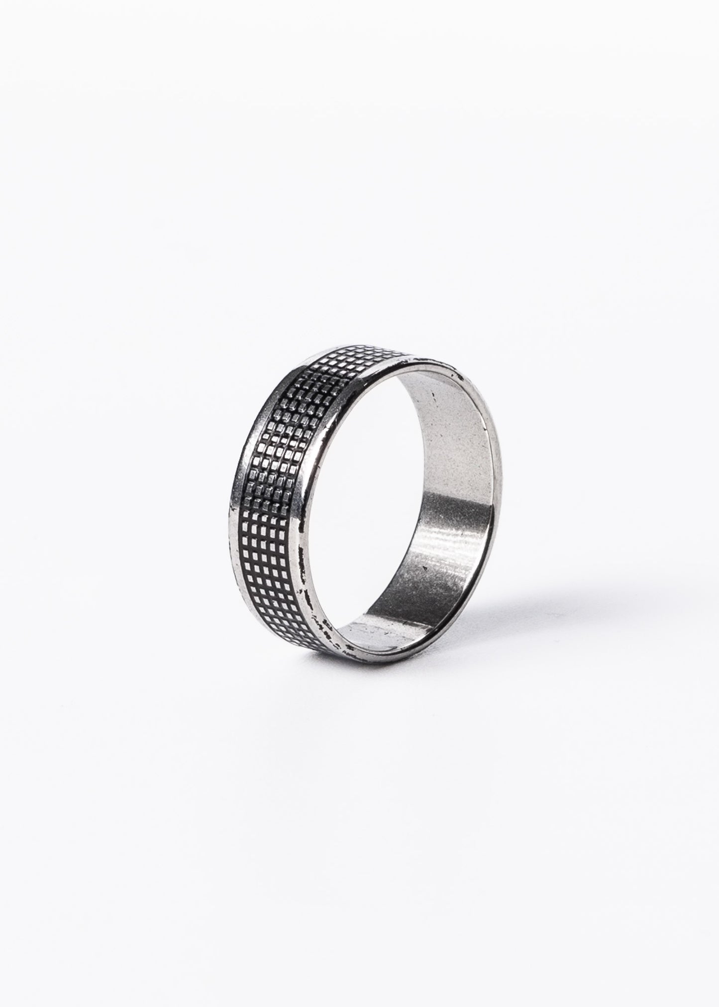 Anillo labrado vintage acero quirúrgico