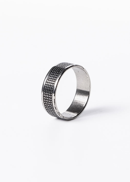 Anillo labrado vintage acero quirúrgico