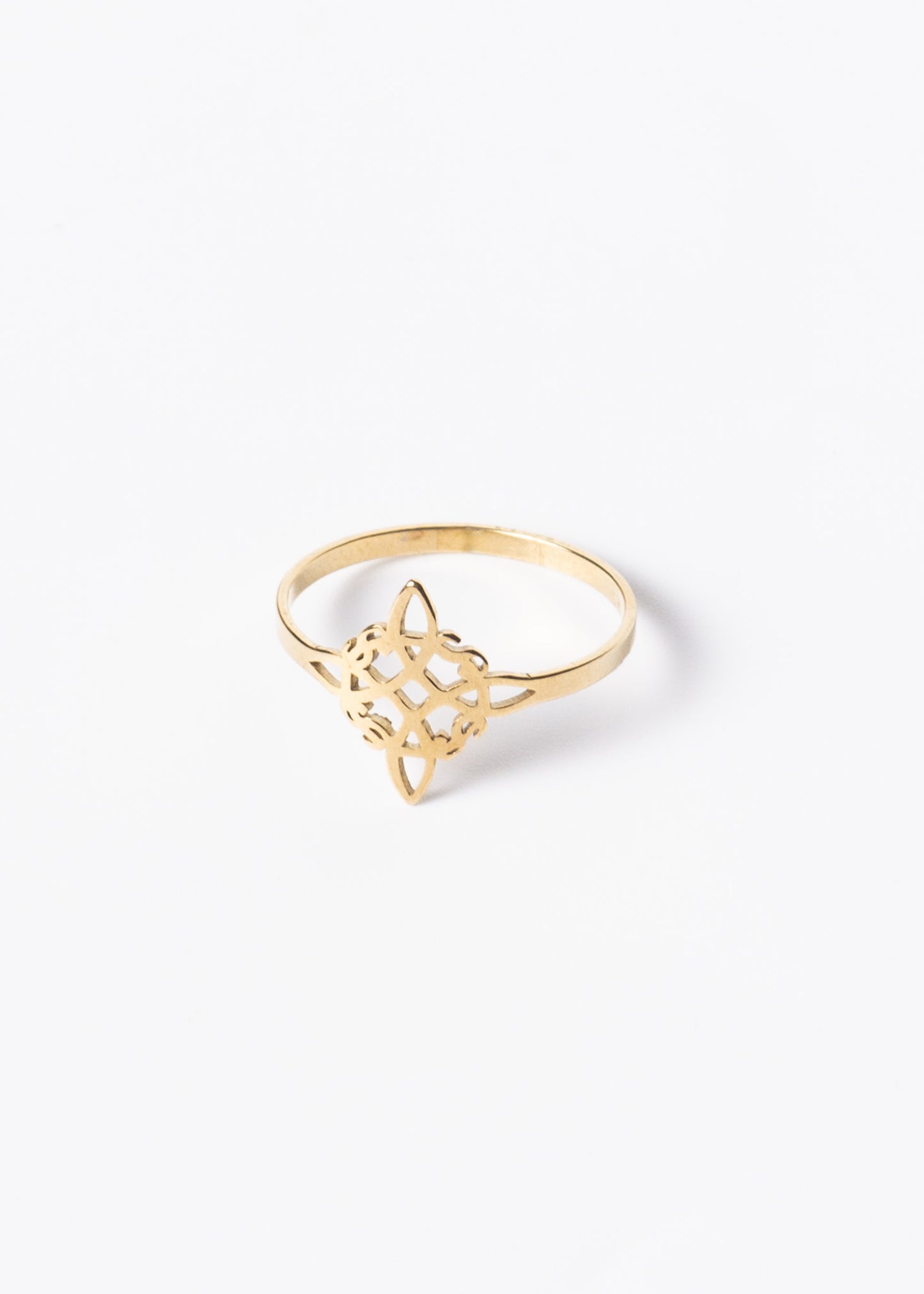 Anillo nudo de brujas acero quirúrgico