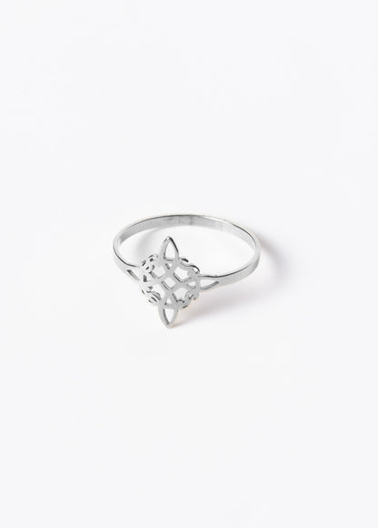 Anillo nudo de brujas acero quirúrgico - Plateado