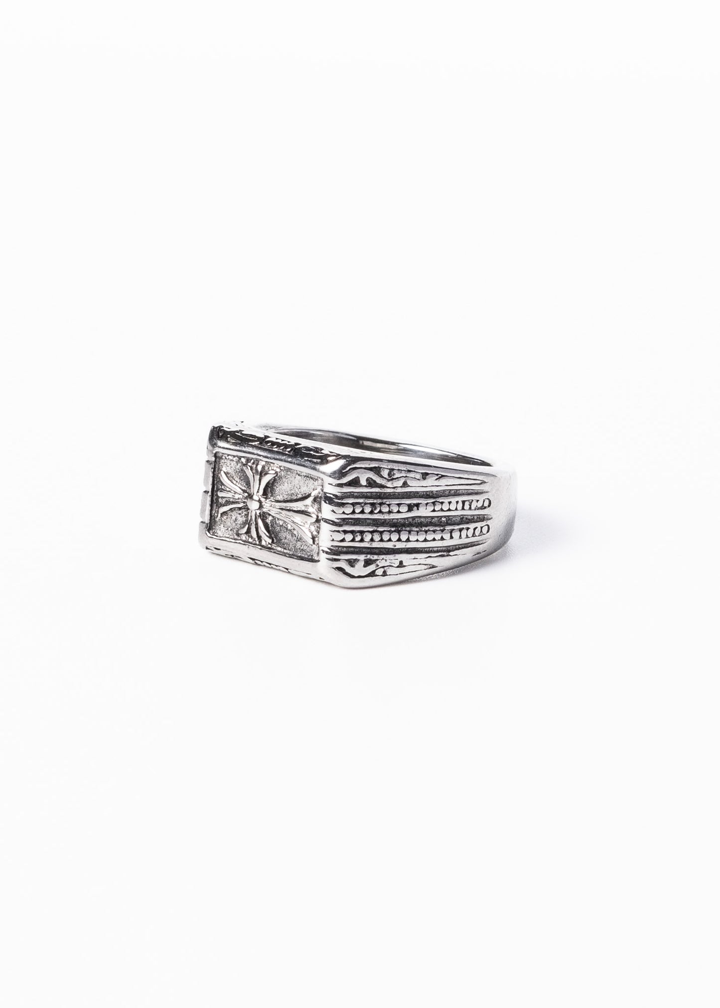 Anillo medieval signet cruz gótica acero quirúrgico