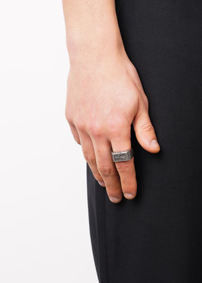 Anillo medieval signet cruz gótica acero quirúrgico