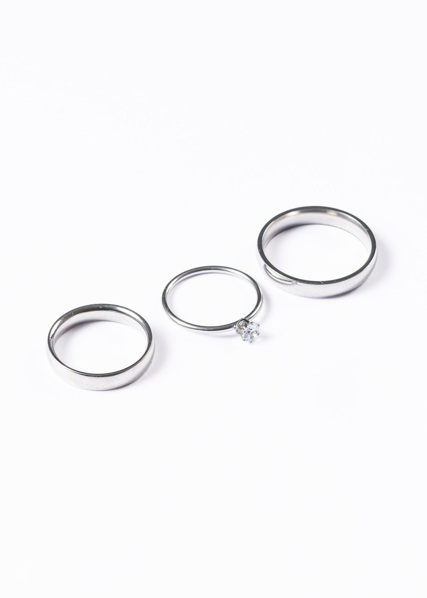 Set 2 alianzas + 1 cintillo clásico fino + estuche - Acero plateado