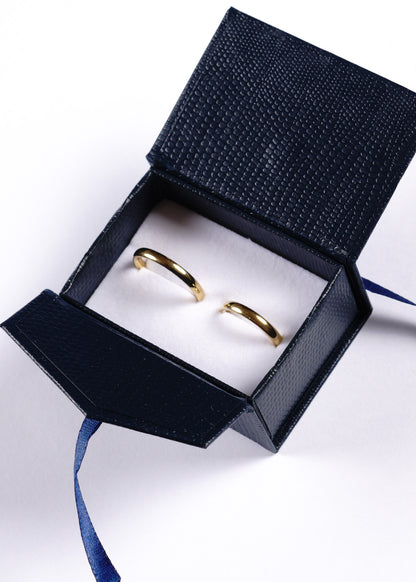 Alianzas bombé finas 2mm acero quirúrgico - Dorado