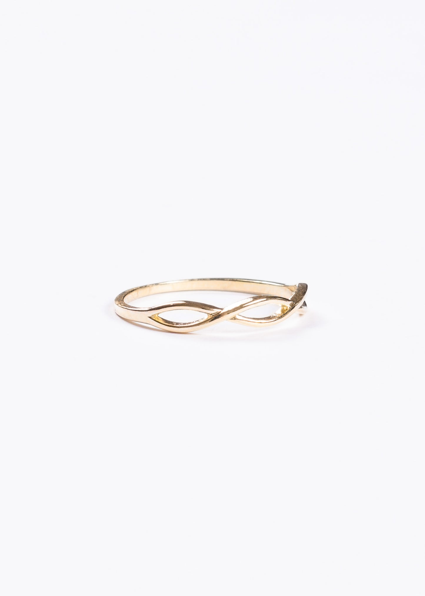 Anillo infinito enchapado en oro