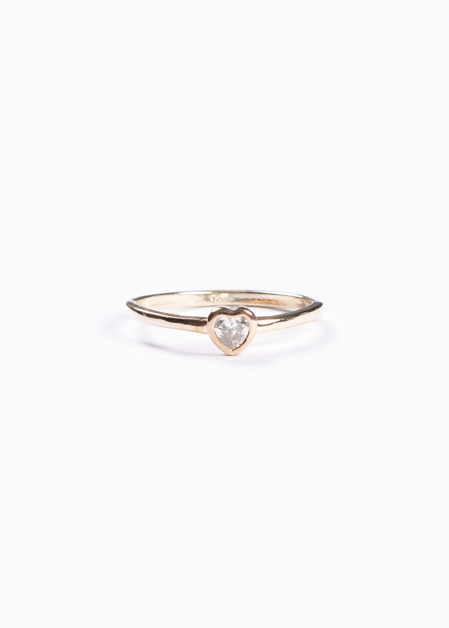 Anillo corazón zirconia enchapado en oro