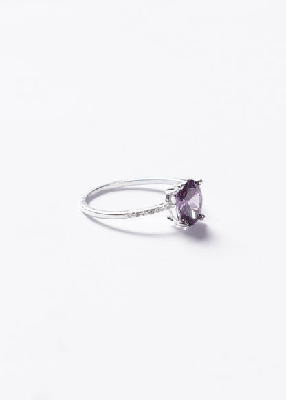 Anillo zirconia oval violeta y laterales blancas plata 925