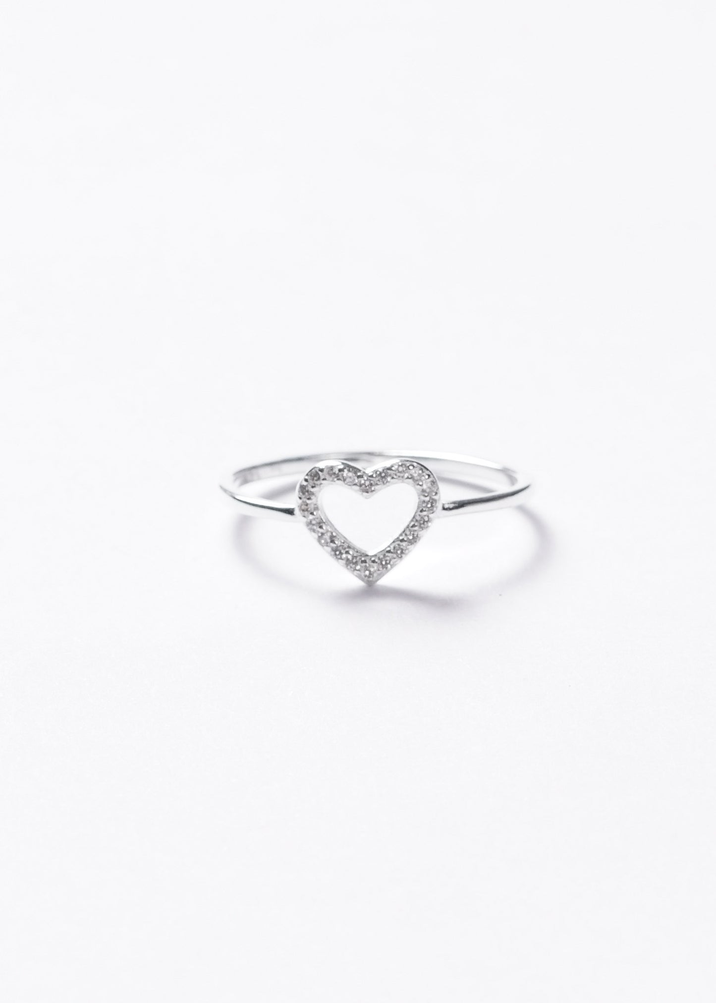 Anillo corazón calado zirconias plata 925