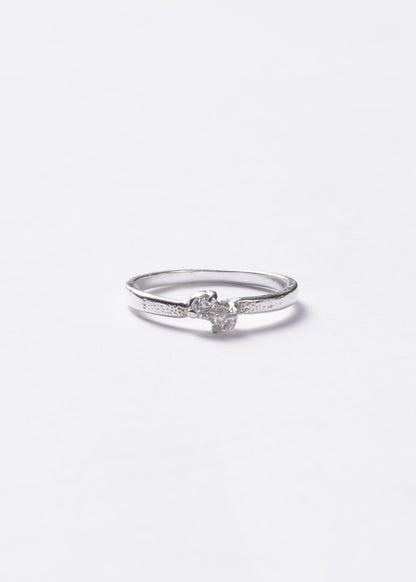 Anillo doble zirconia con micro labrado plata 925