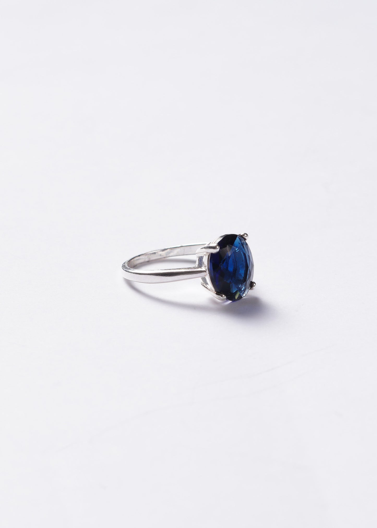 Anillo gran zirconia azul marino plata 925
