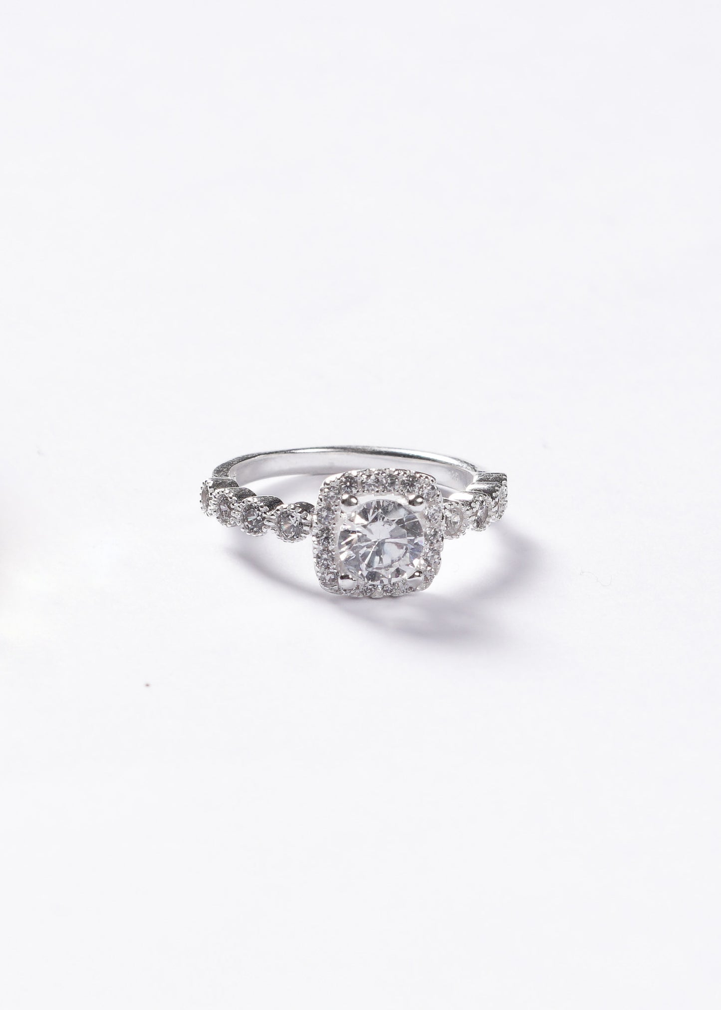 Anillo Lady Di diamantado Plata 925