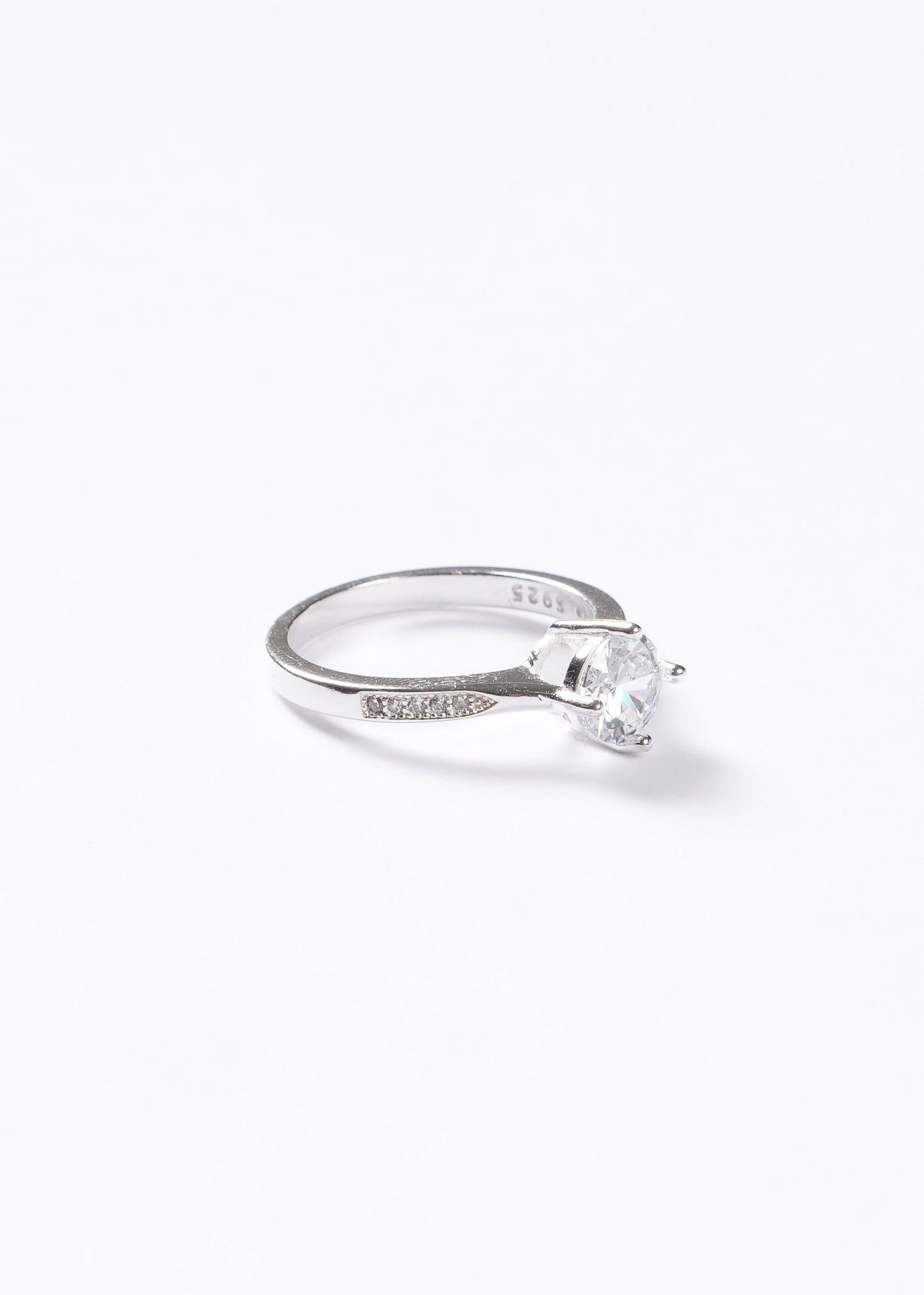 Anillo 4 puntas mitad zirconias laterales plata 925