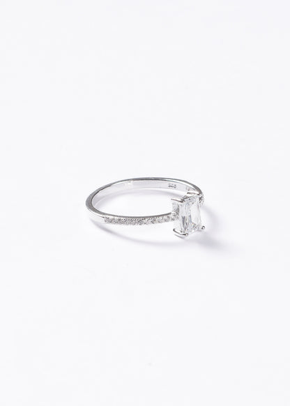 Anillo zirconia rectangular con laterales plata 925