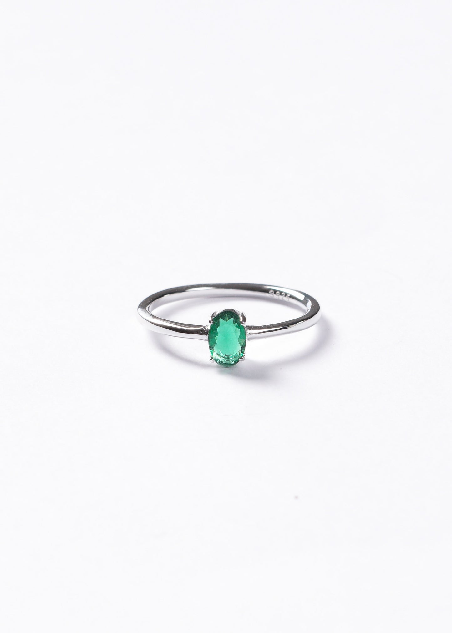 Anillo zirconia verde oval 4 puntas plata 925