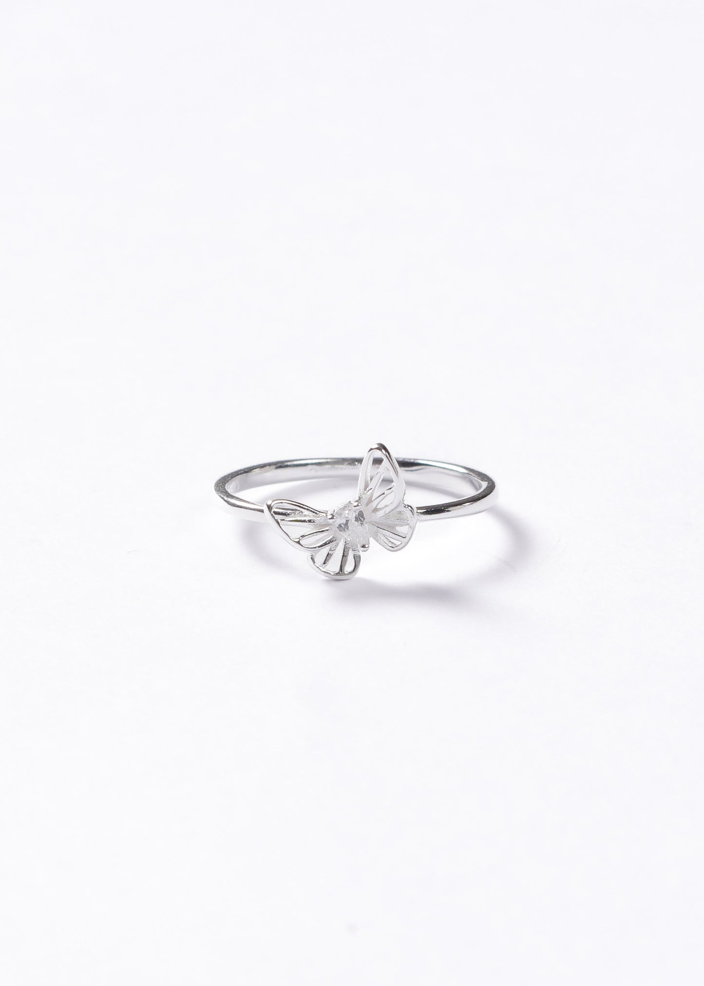 Anillo mariposa con brillo central Plata 925