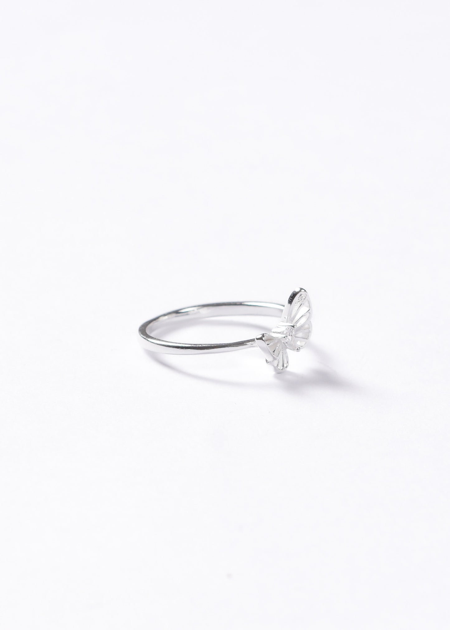 Anillo mariposa con brillo central Plata 925