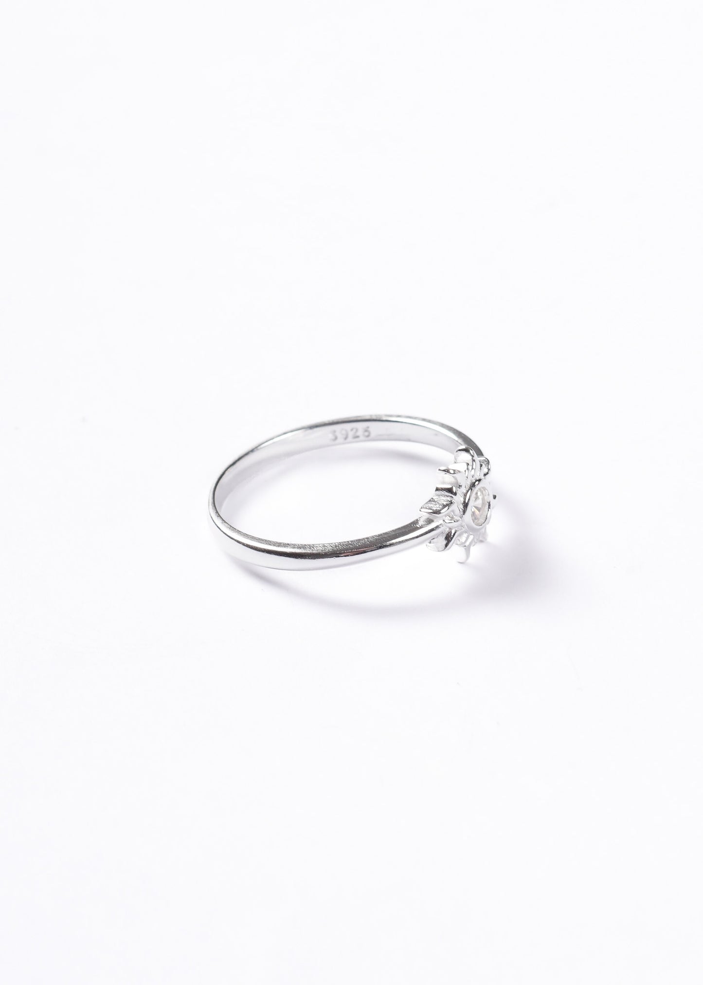 Anillo Sol zirconias plata 925