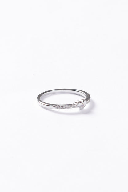 Anillo corazón con zirconias laterales plata 925