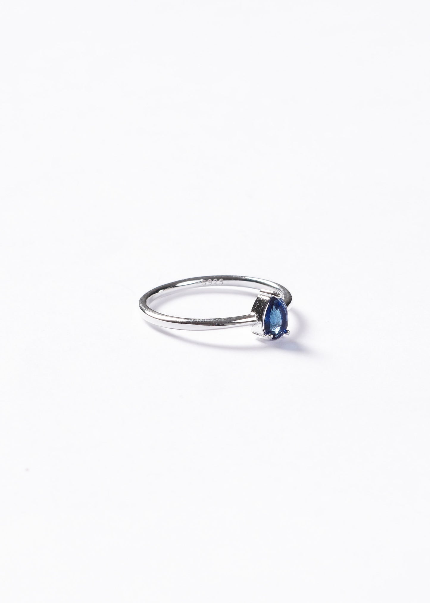 Anillo liso con zirconia gota azul Plata 925