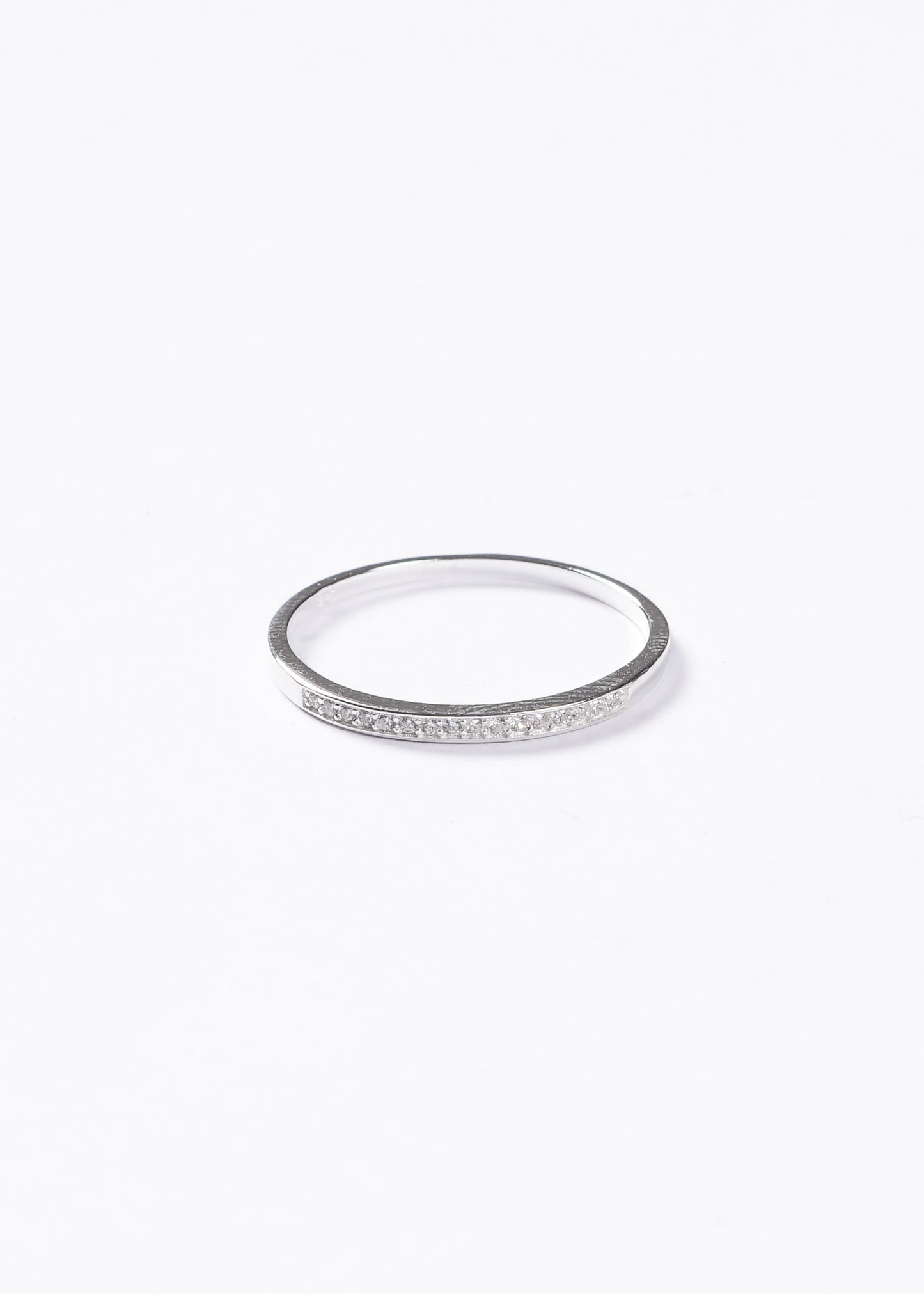 Anillo medio sin fin zirconias blancas plata 925