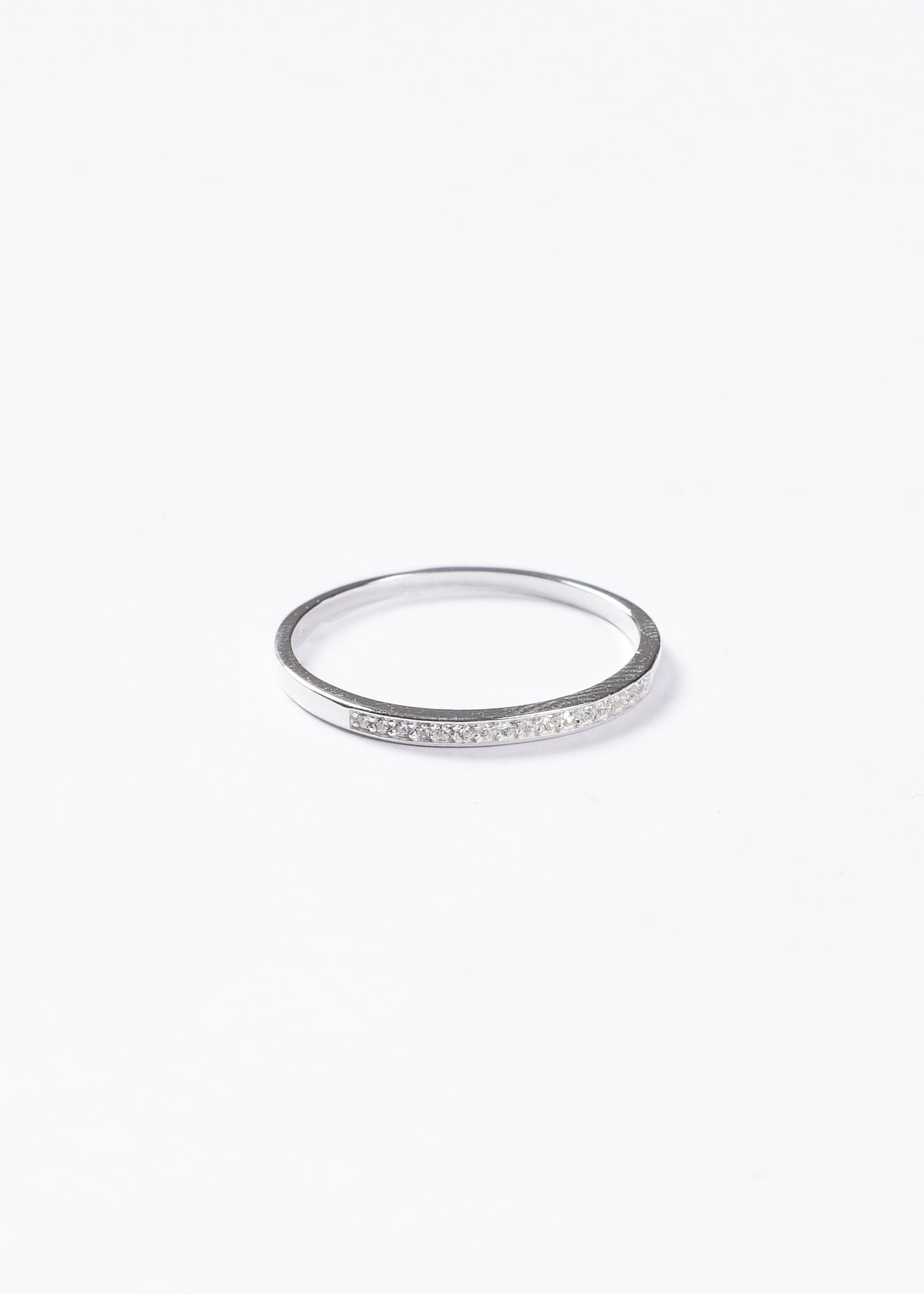 Anillo medio sin fin zirconias blancas plata 925