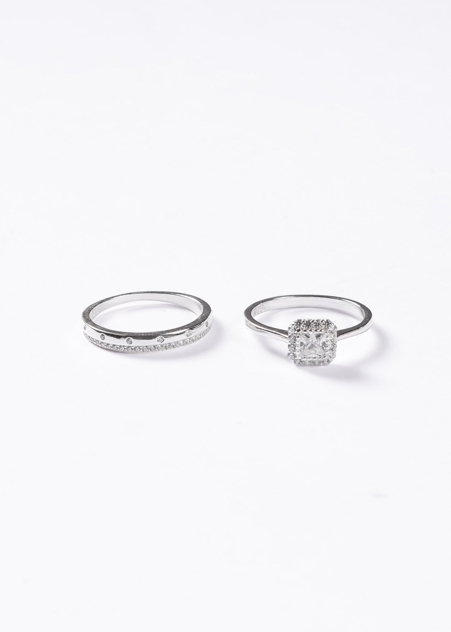 Anillo medio sin fin zirconias + cintillo lady di cuadrado Plata 925