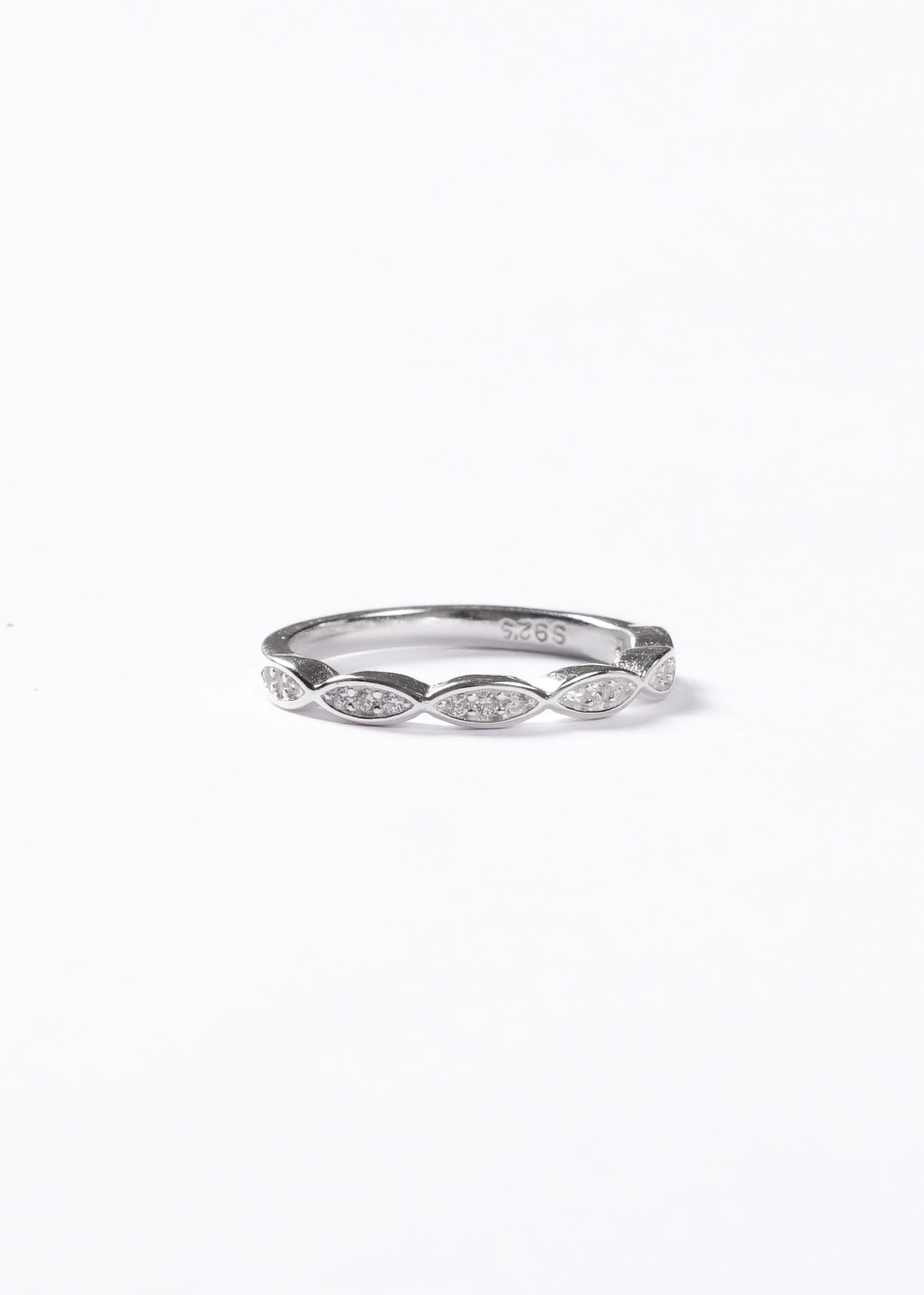 Anillo infinito entrelazado zirconias plata 925