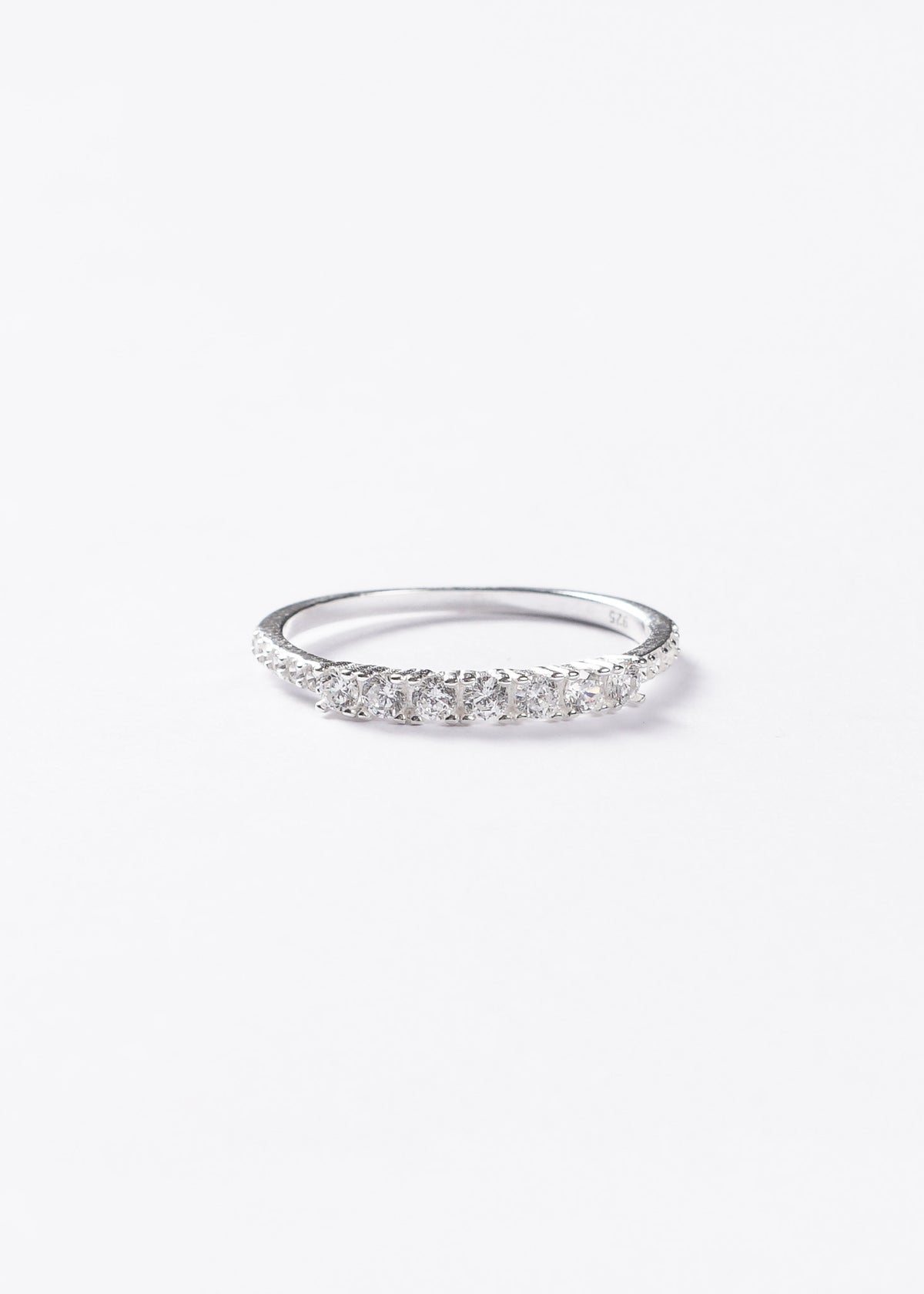 Anillo 6 puntos luz y zirconias laterales plata 925