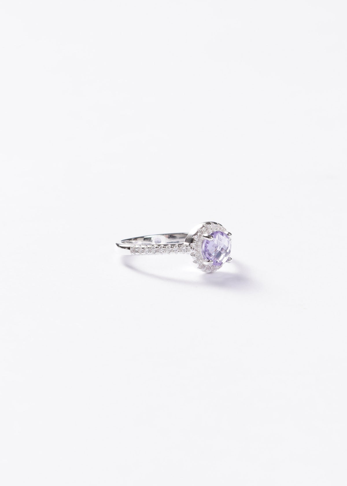 Anillo Lady Di Circle Plata 925 & Zirconia violeta