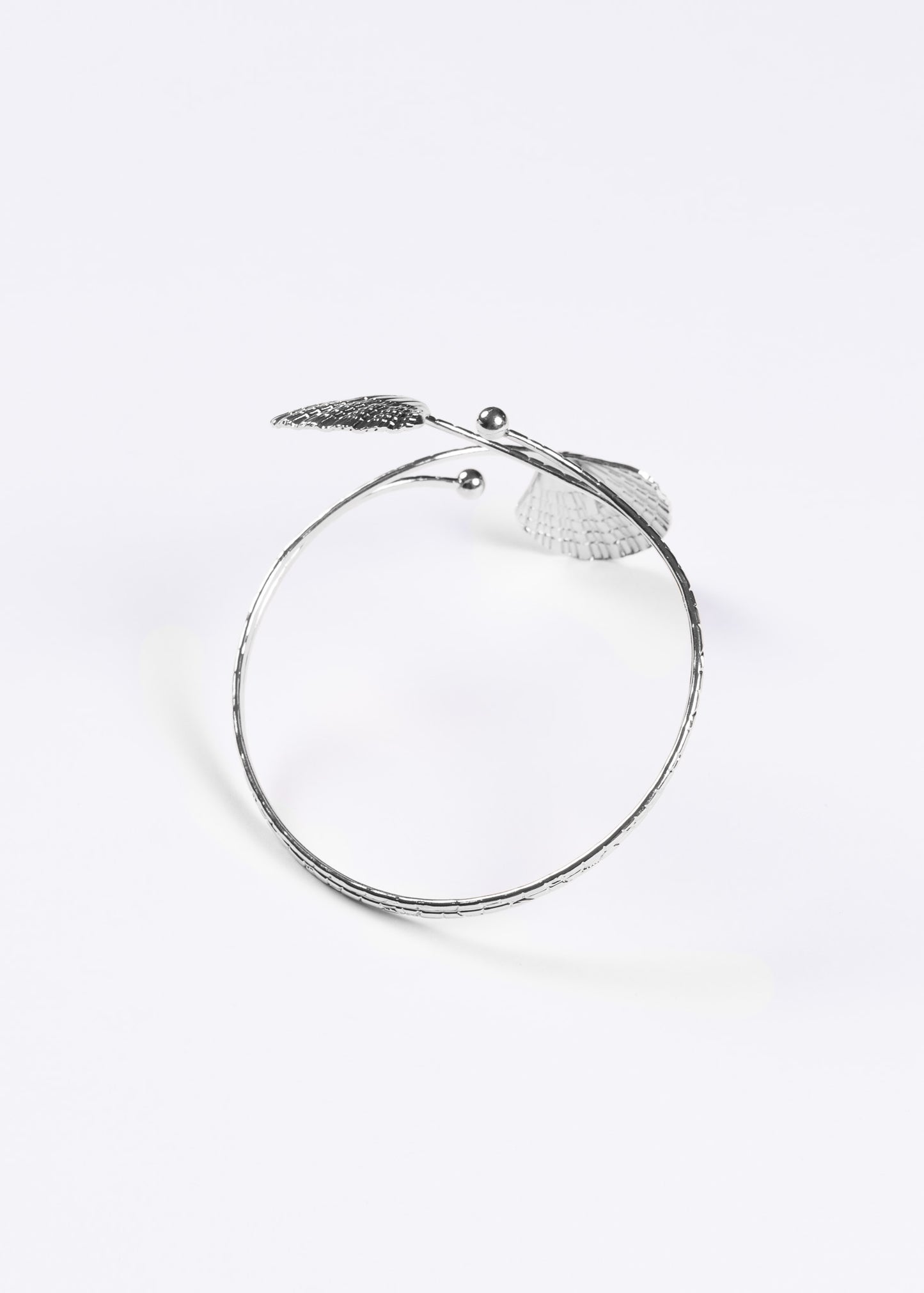 Brazalete entrelazado almeja mar - Ajustable plateado