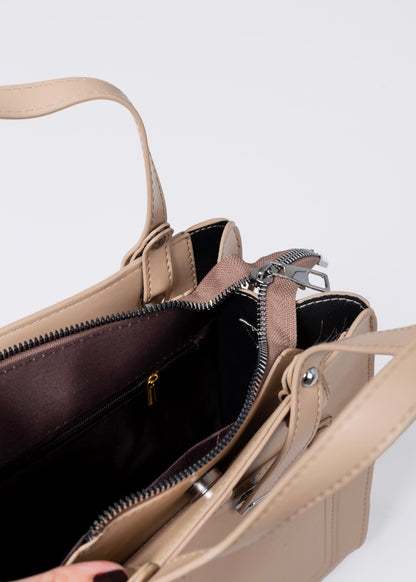 Cartera básica con correa